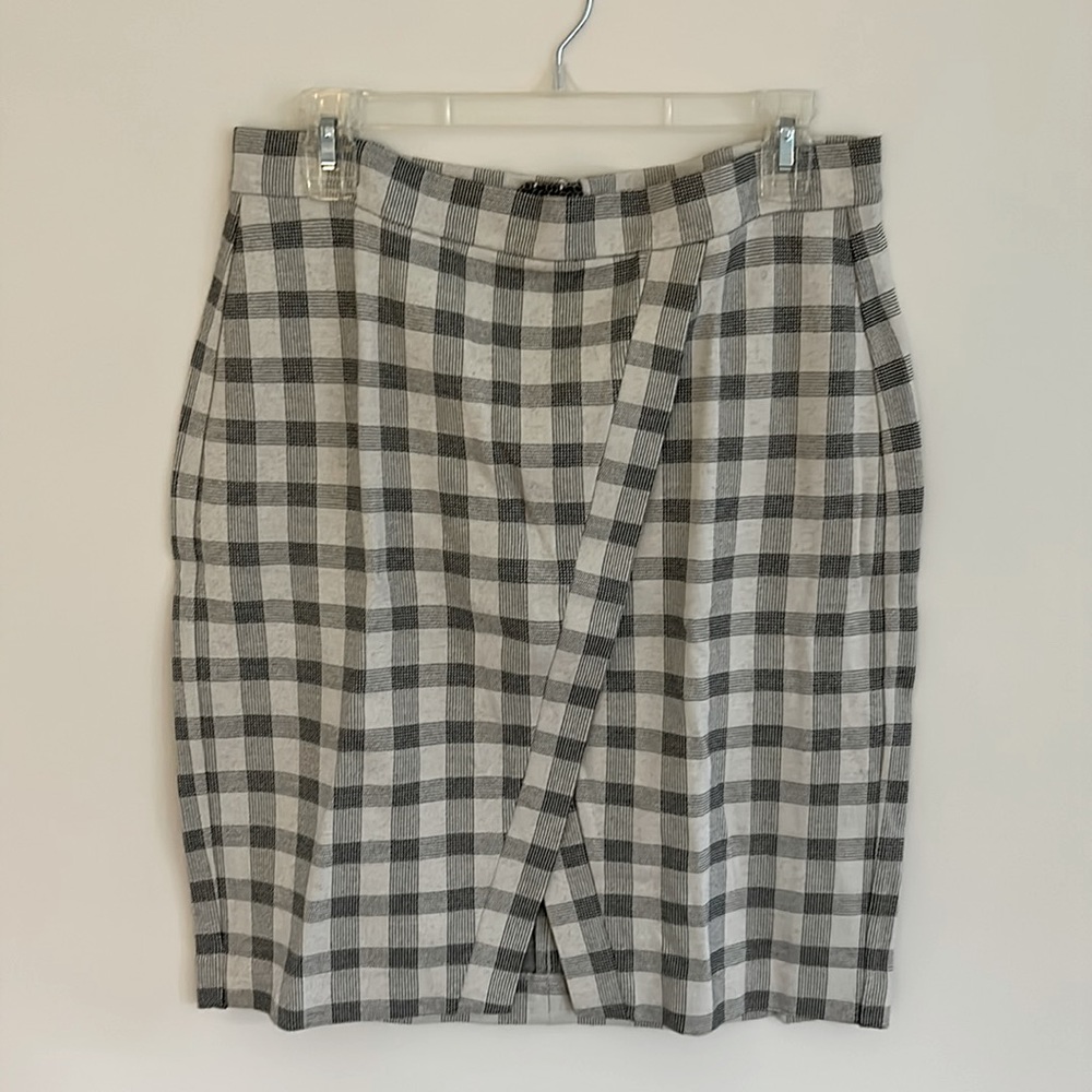 Brand new Cabi skirt
